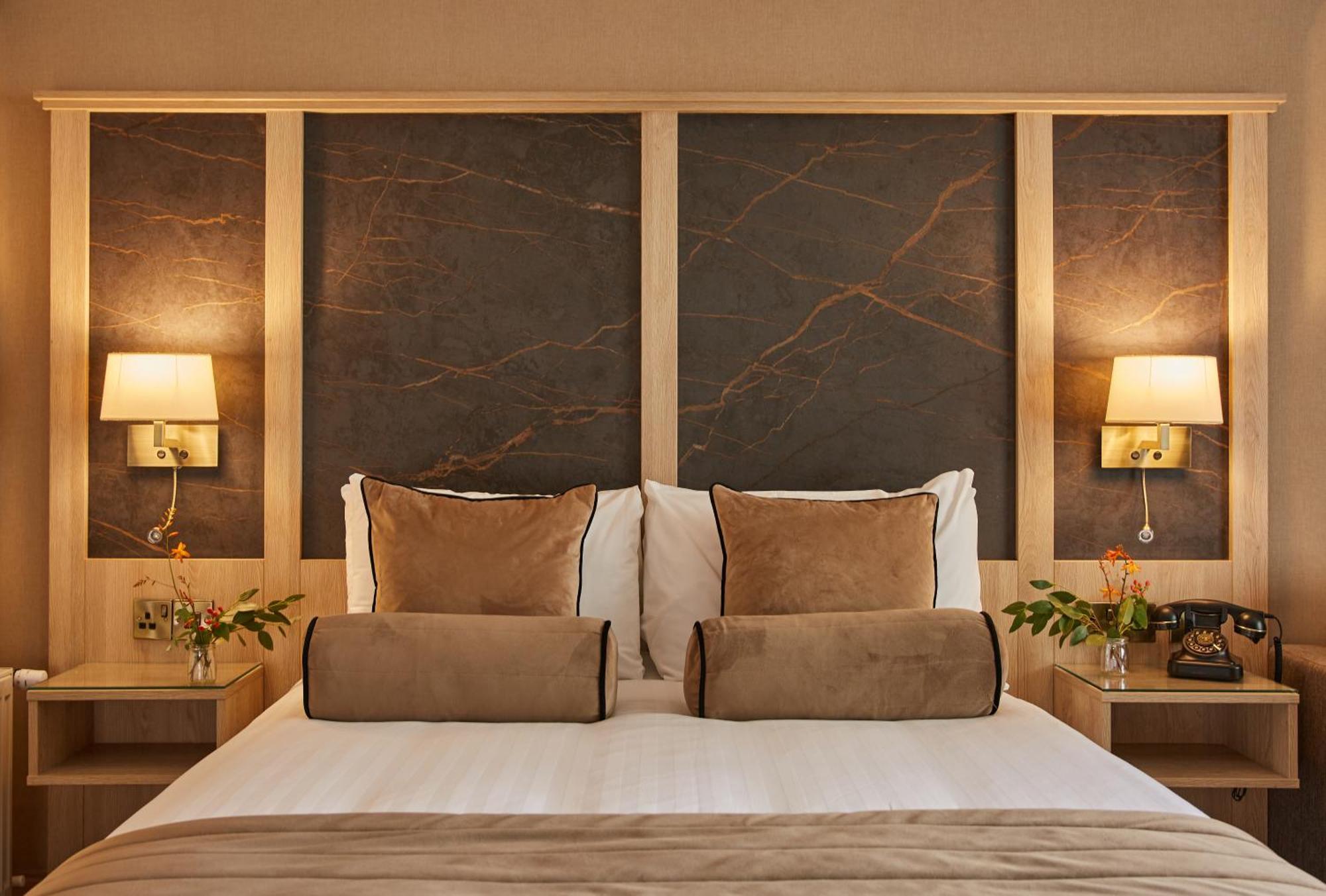 County Arms Birr Hotell Eksteriør bilde