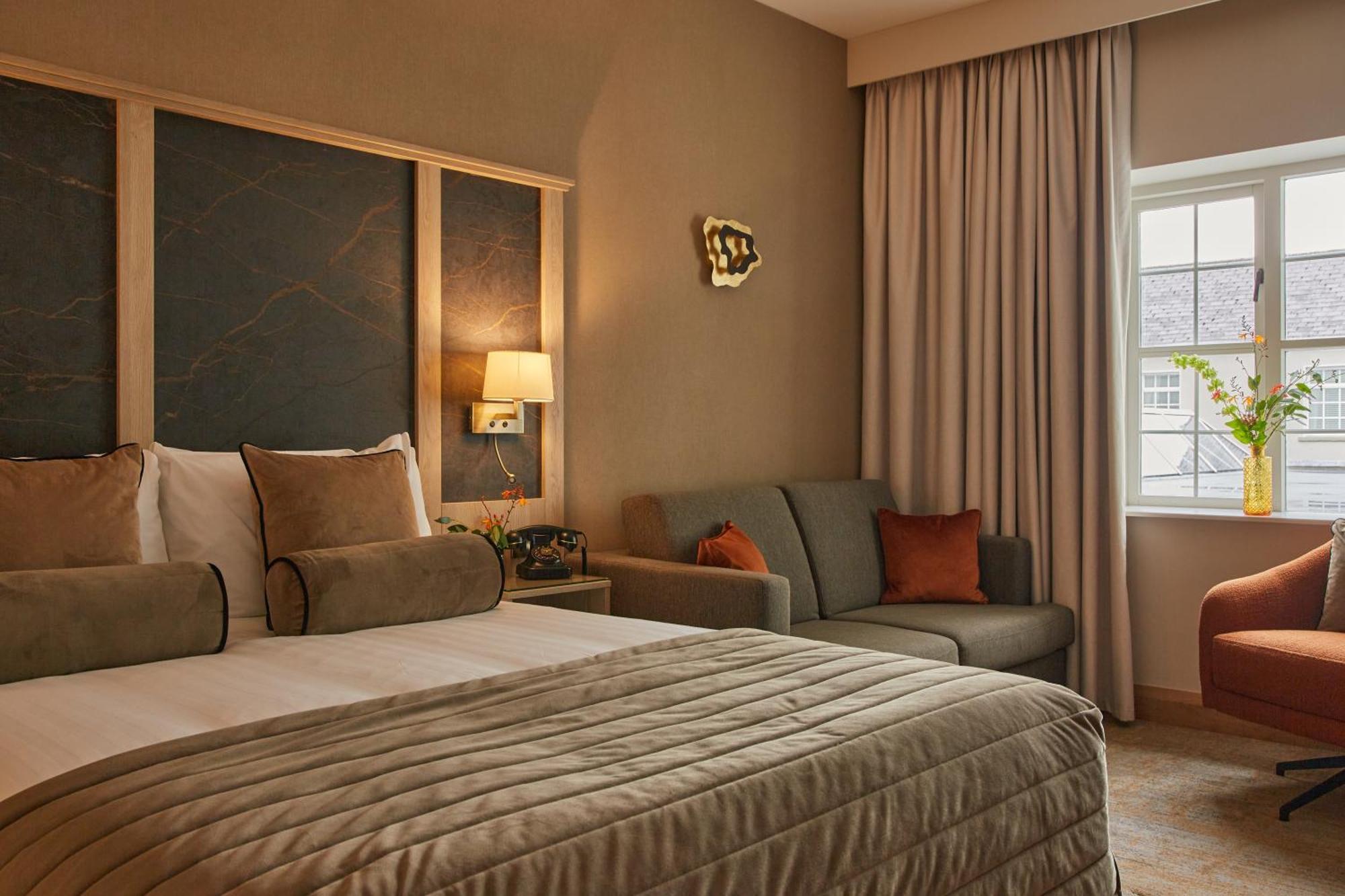 County Arms Birr Hotell Eksteriør bilde