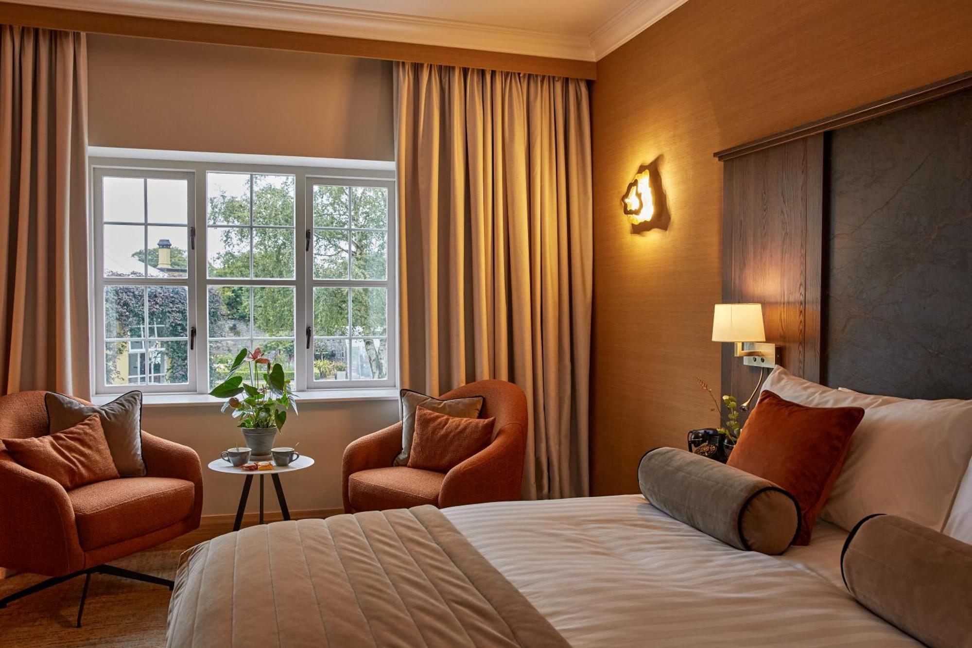 County Arms Birr Hotell Eksteriør bilde