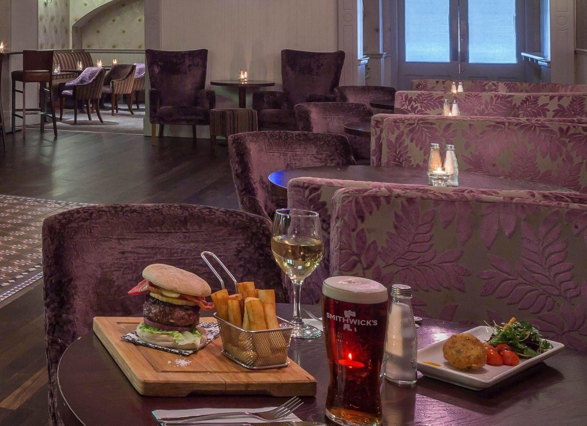 County Arms Birr Hotell Eksteriør bilde